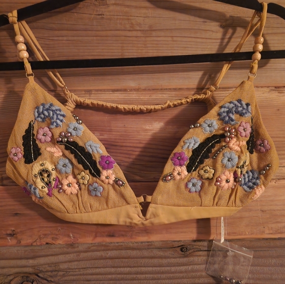 NWT SIZE LARGE Free People Calla Embellished MeshTriangle Bralette - Picture 6 of 6